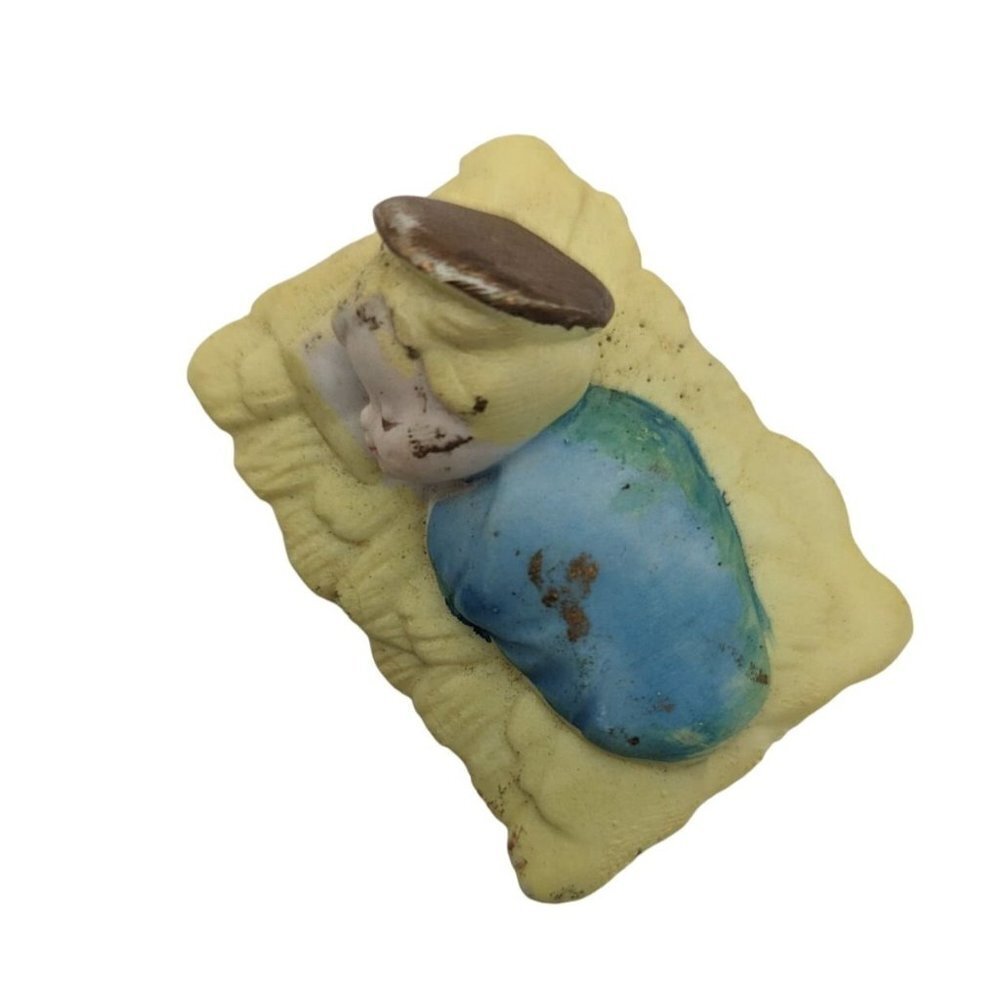 vintage Porcelain Nativity‎ Figurine Baby Jesus 2 1/4 x 1 1/2 inch
